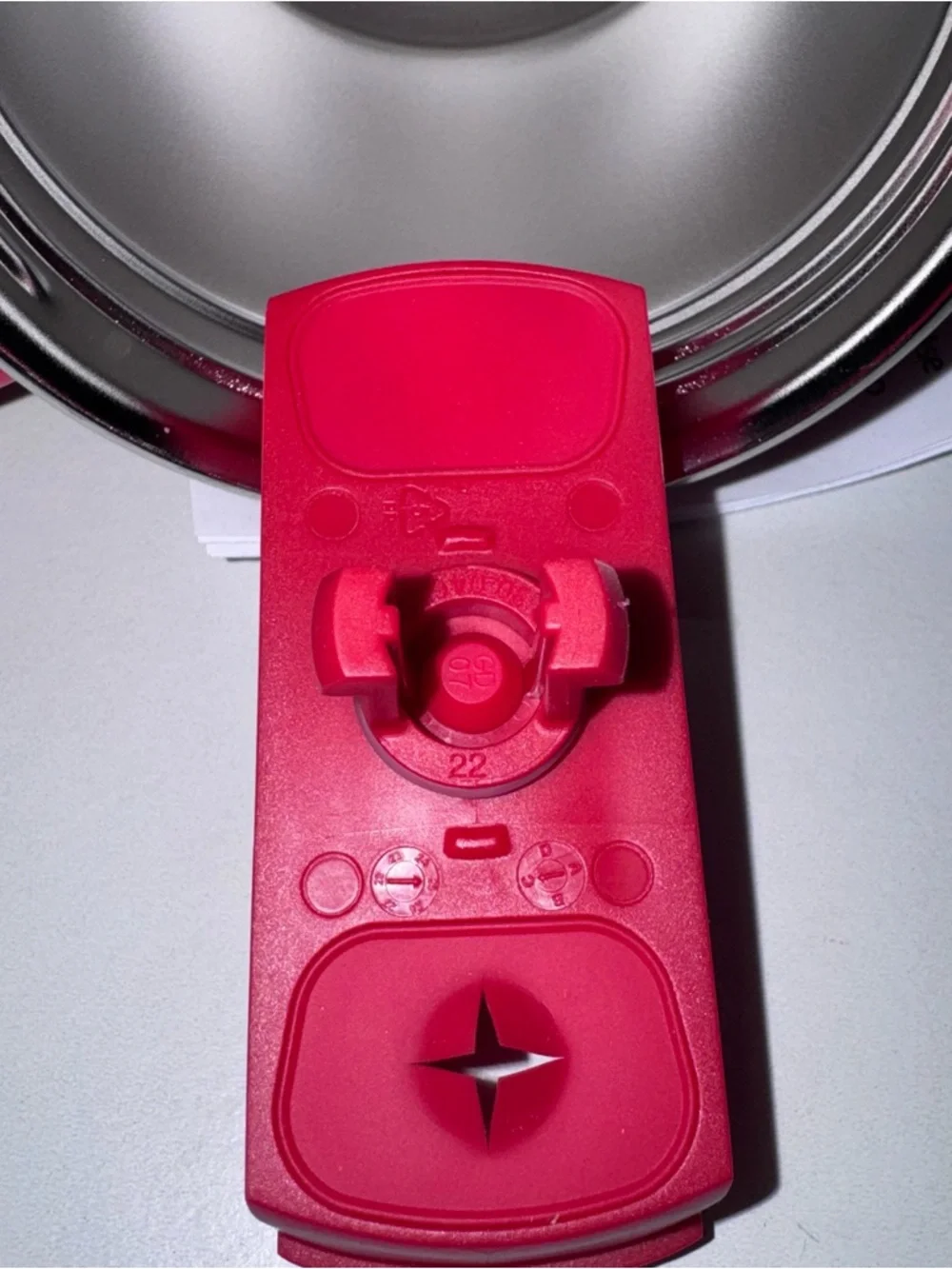 Stanley x Target 20oz Quencher - Rouge Heart Gradient - Valentines NWT Release - Picture 7 of 8